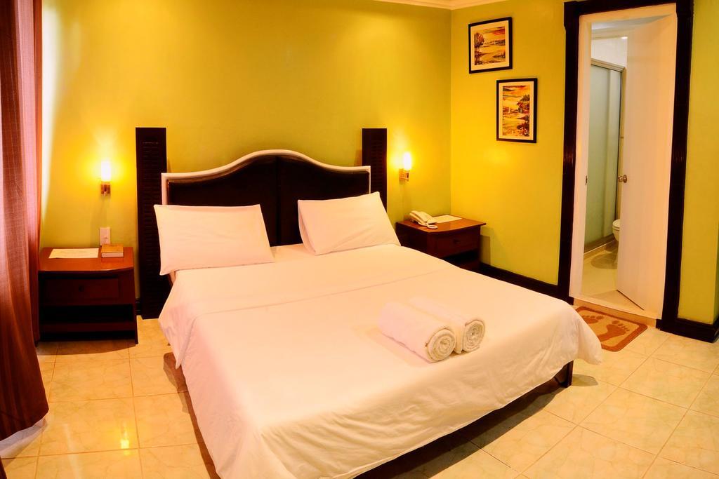 Jaimee'S Hotel, Resort And Restaurant Maasin  Room photo